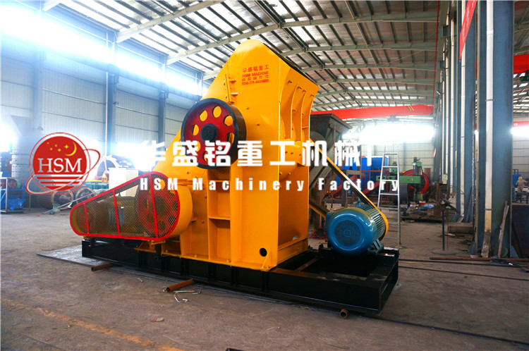 雙級(jí)無(wú)篩底粉碎機(jī)