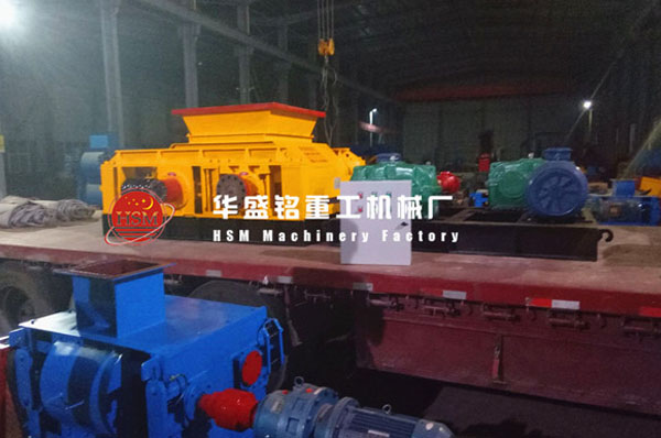 2PG610*400對輥破碎機