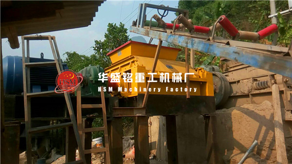 ��݁����C(j��)