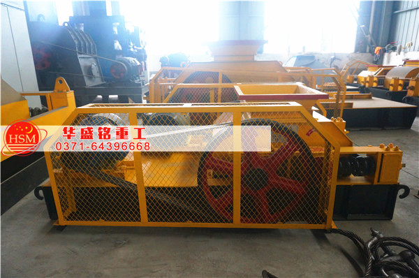 雙齒輥破碎機(jī)現(xiàn)場圖