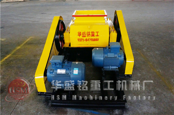 液壓對輥破碎機(jī)圖片